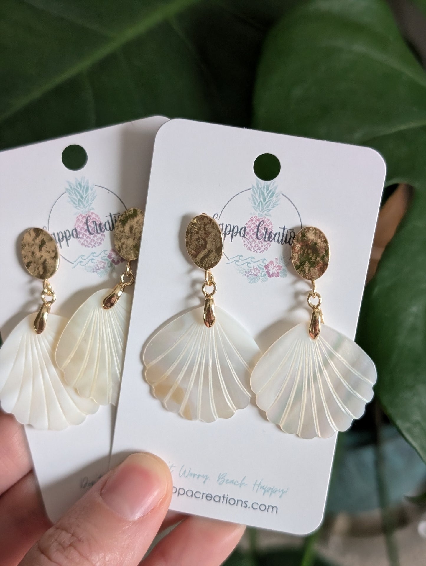 Gold Hammered Shell Earrings – 18k Gold Plated