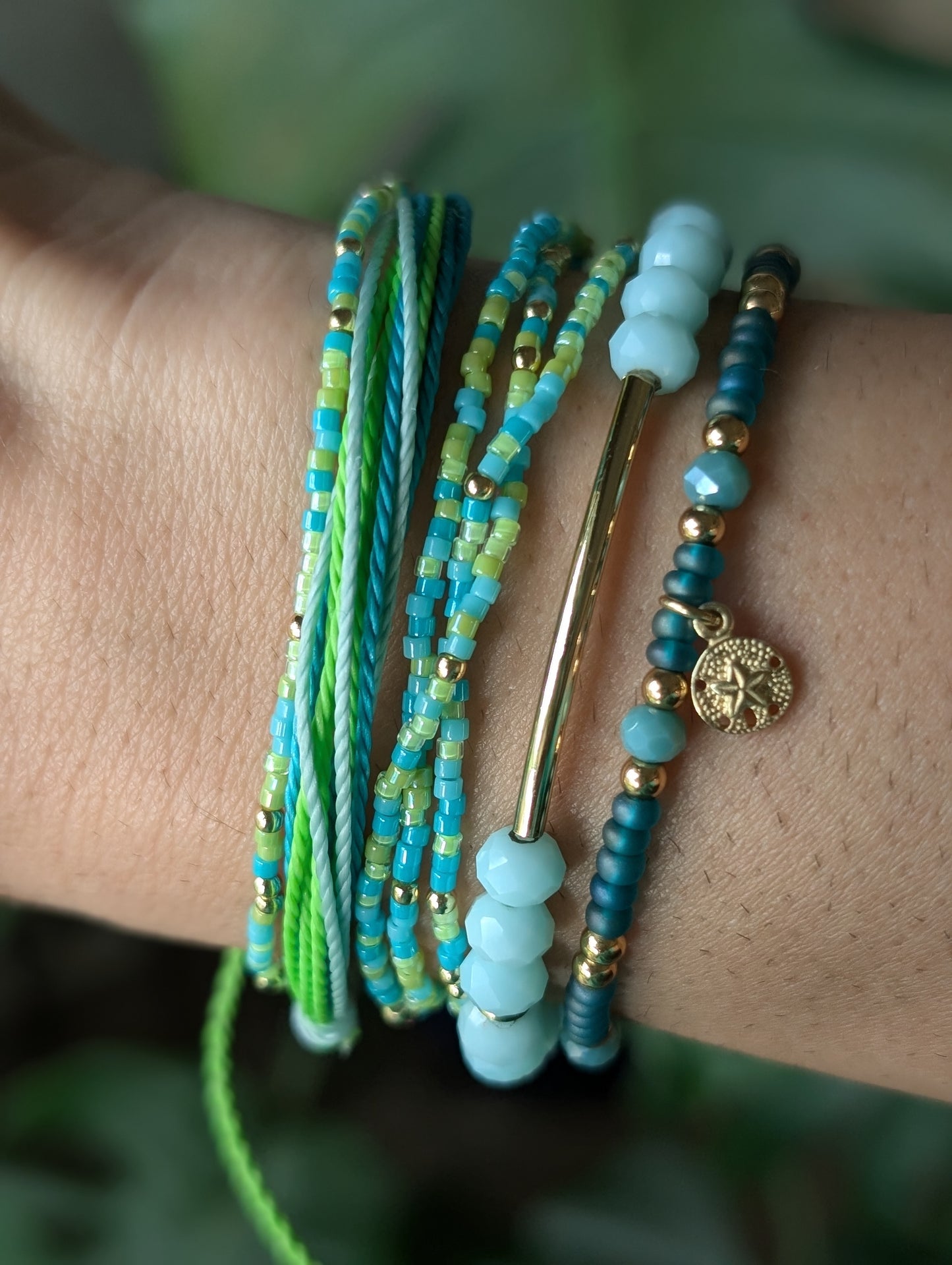 Teal Sand Dollar Charm Tie Bracelet - 18k gold plated