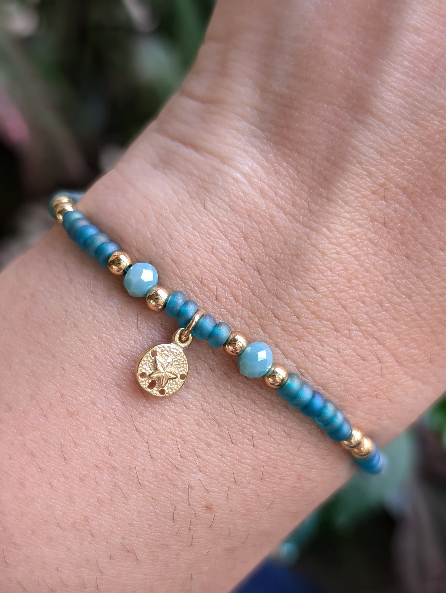 Teal Sand Dollar Charm Tie Bracelet - 18k gold plated