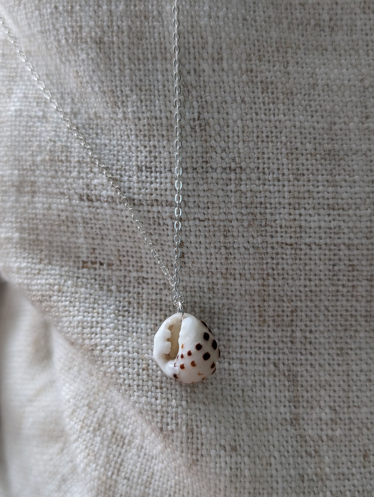 Hawaiian Spotted Drupe Necklace